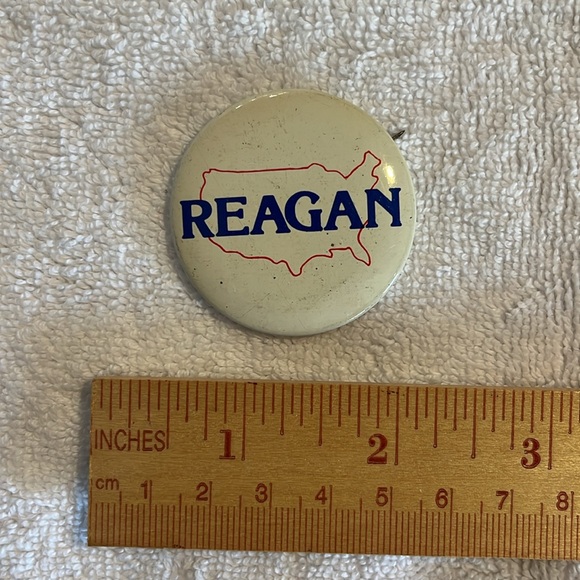 * 3 for $10* Reagan Campaign Buttons and RNC Lapel Pin - Picture 9 of 10